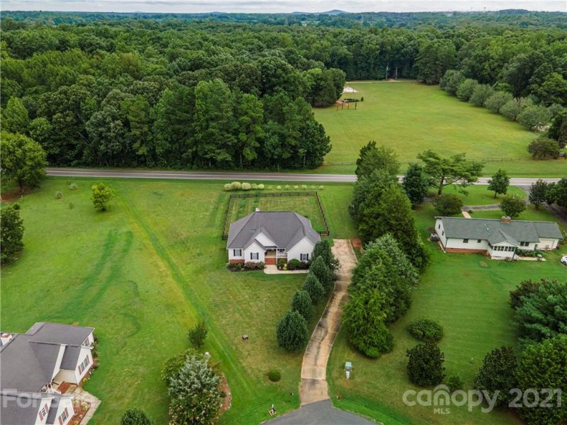 Property image 2 at 105 Providence Place, York, SC 29745