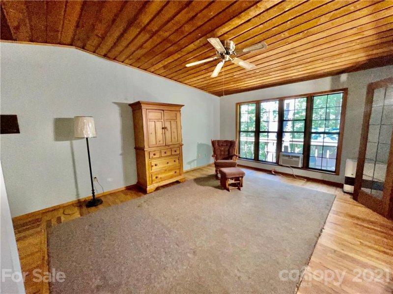 Property image 5 at 11 Sheppard Drive, Asheville, NC 28806