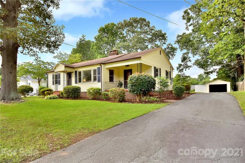 Property image 2 at 806 Applewood Street, Kannapolis, NC 28081