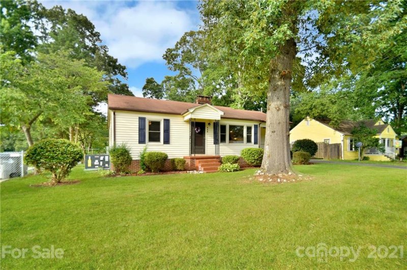 Property image 3 at 806 Applewood Street, Kannapolis, NC 28081