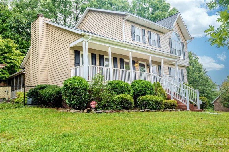 Property image 2 at 4199 Hemingway Drive, Hickory, NC 28601