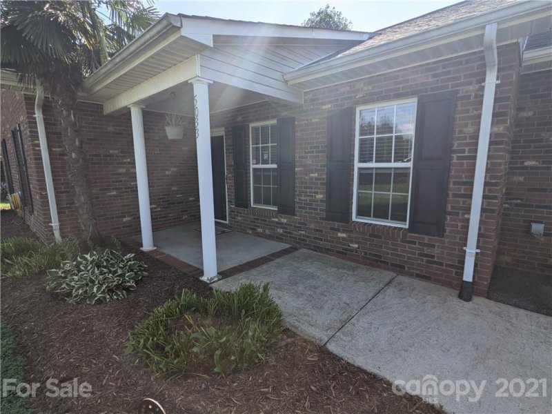 Property image 3 at 5033 Stetson Lane, Claremont, NC 28610