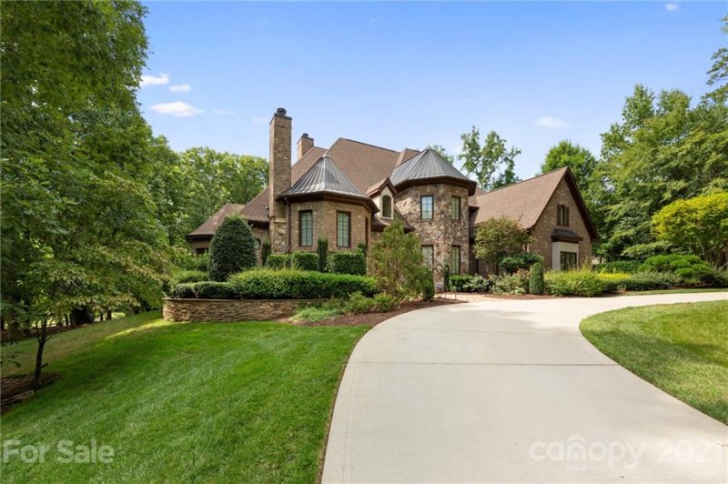 Property image 3 at 1205 Parkhill Court, Matthews, NC 28104