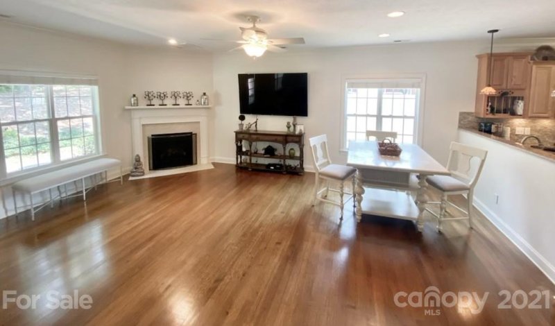 Property image 2 at 4730 Braxton Gate Lane, Hickory, NC 28602