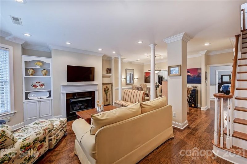 Property image 3 at 9150 Bonnie Briar Circle, Charlotte, NC 28277