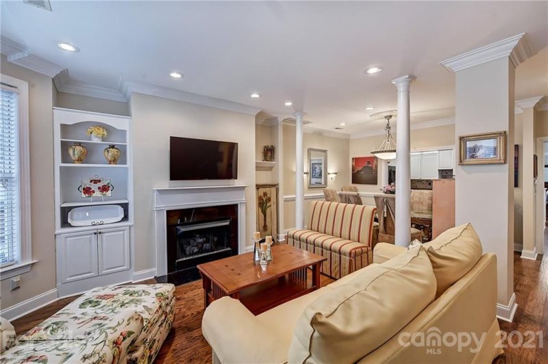 Property image 4 at 9150 Bonnie Briar Circle, Charlotte, NC 28277