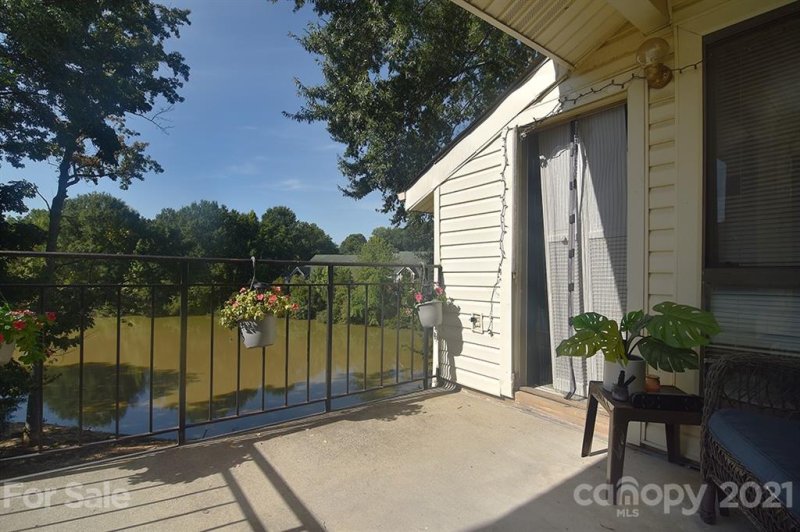 Property image 5 at 4824 Spring Lake Drive, Charlotte, NC 28212