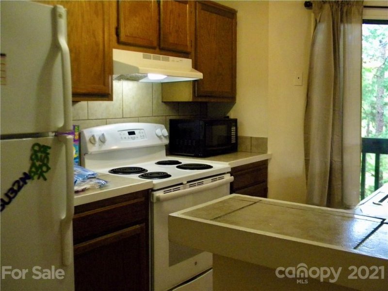 Property image 5 at 8137 Cedar Glen Drive, Charlotte, NC 28212