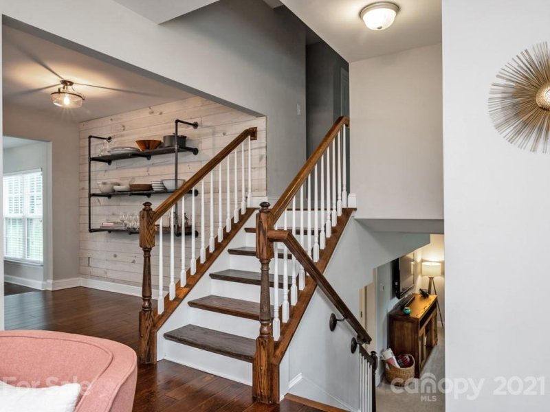 Property image 5 at 2531 Tanglebrook Lane, Charlotte, NC 28216