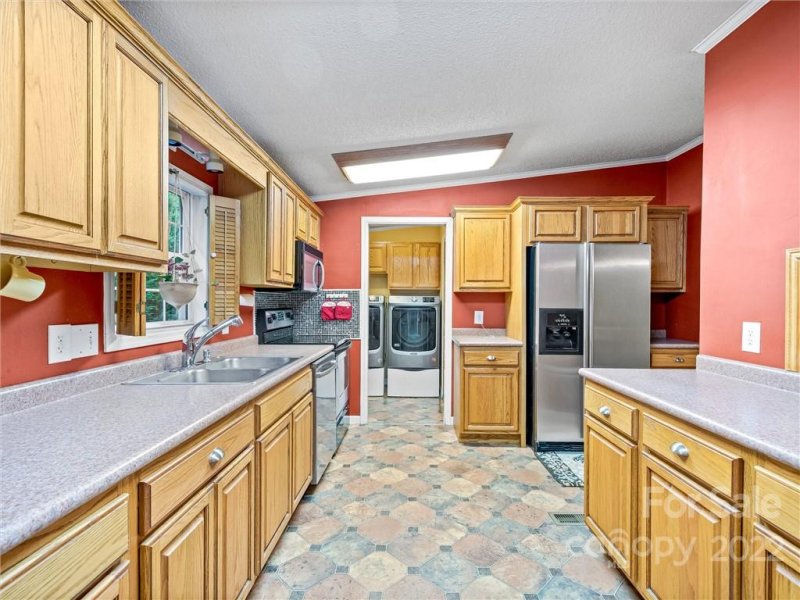 Property image 4 at 5 Medford Drive, Fairview, NC 28730