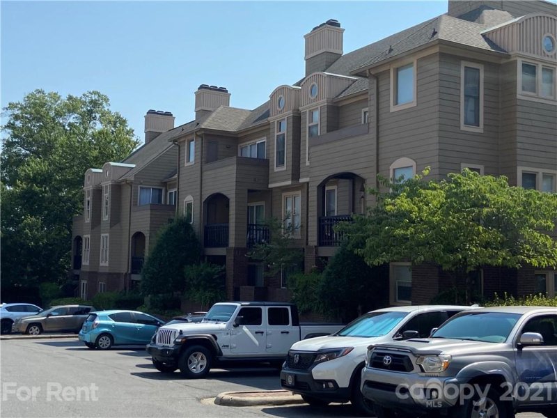 Property image 2 at 1101 E Morehead Street, Charlotte, NC 28204