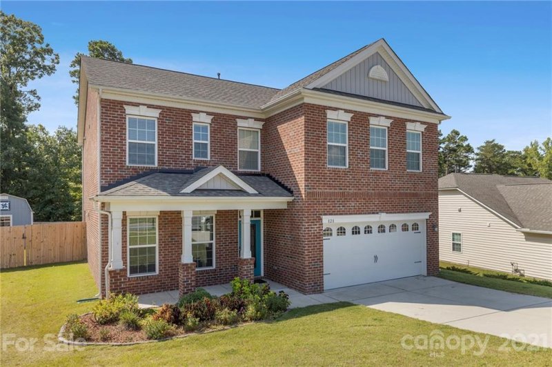 Property image 2 at 828 Oak Embers Drive, Concord, NC 28025