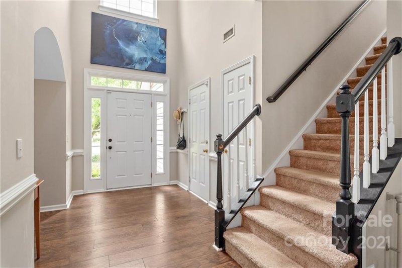 Property image 4 at 9415 Willow Tree Lane, Charlotte, NC 28277