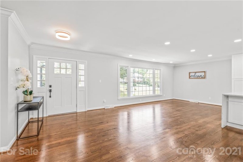 Property image 4 at 8323 Cliffside Drive, Charlotte, NC 28270