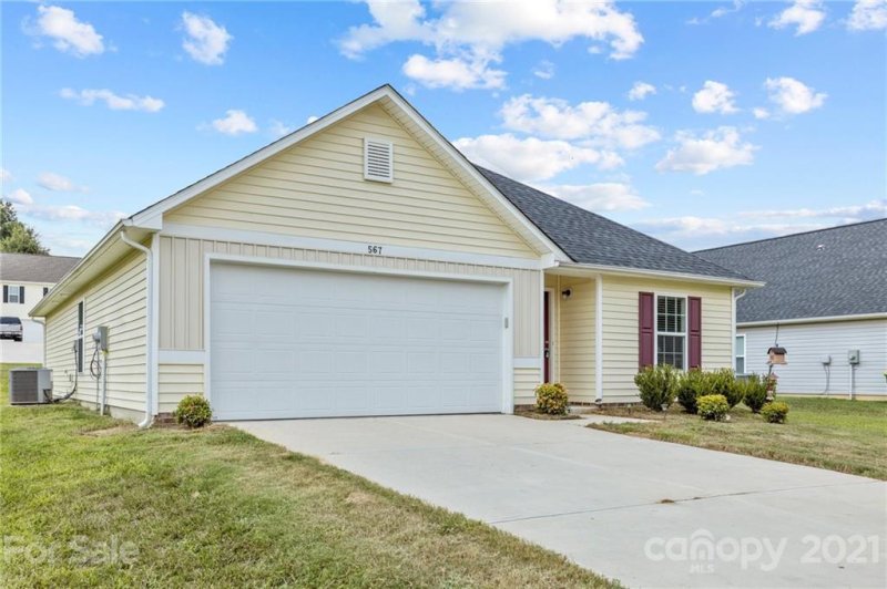 Property image 2 at 567 Scarlet Leaf Lane, Oakboro, NC 28129