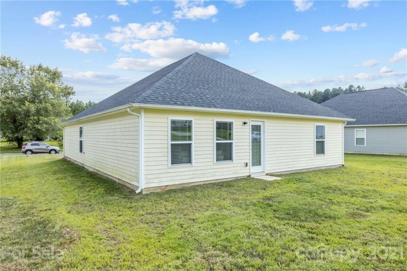 Property image 3 at 567 Scarlet Leaf Lane, Oakboro, NC 28129