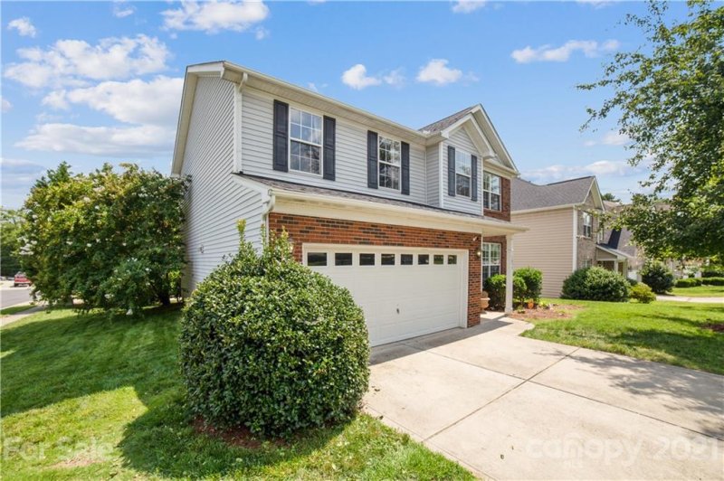 Property image 2 at 1033 Boxelder Lane, Charlotte, NC 28262