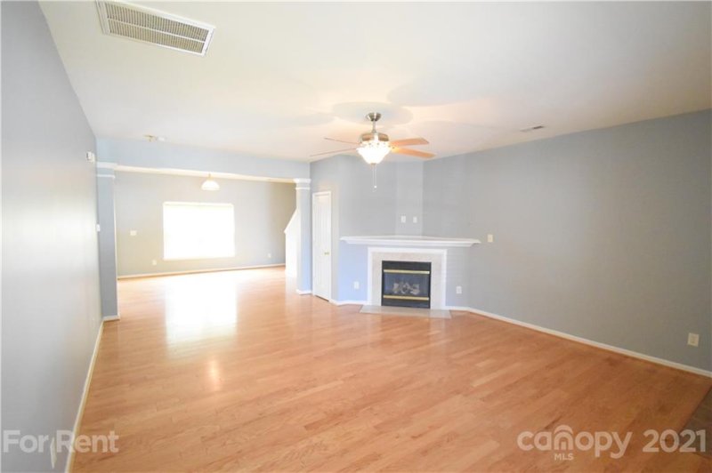 Property image 3 at 1513 Ladora Drive, Charlotte, NC 28262
