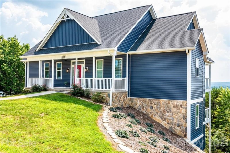 Property image 3 at 7768 Pinecone Lane, Hickory, NC 28602