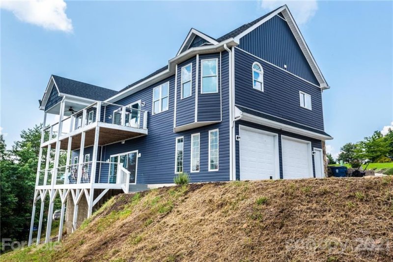 Property image 4 at 7768 Pinecone Lane, Hickory, NC 28602