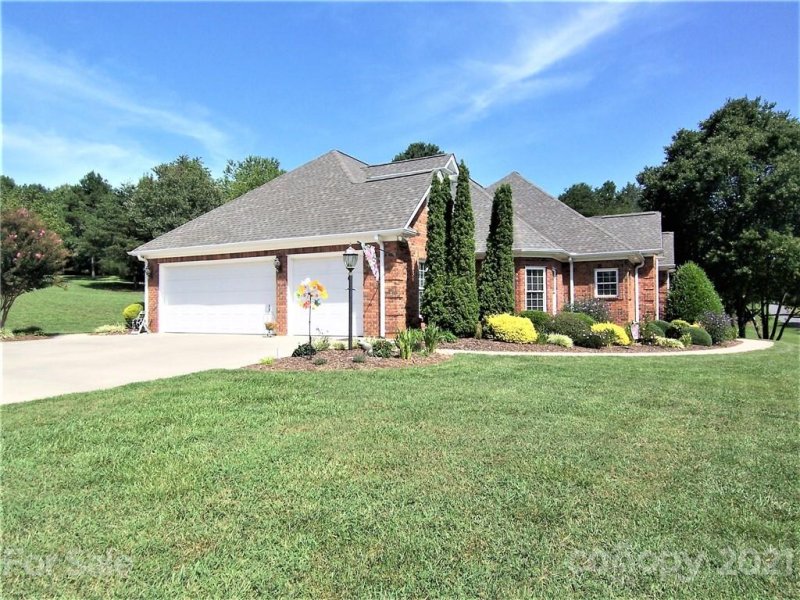 Property image 2 at 104 Laurel Ridge Drive, Cherryville, NC 28021