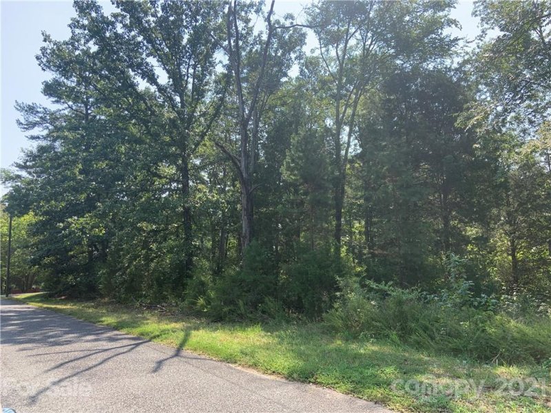 Property image 2 at 5913 Hardwood Lane, Concord, NC 28027