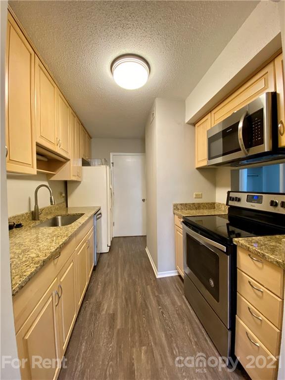 Property image 2 at 4936 Sardis Road, Charlotte, NC 28270