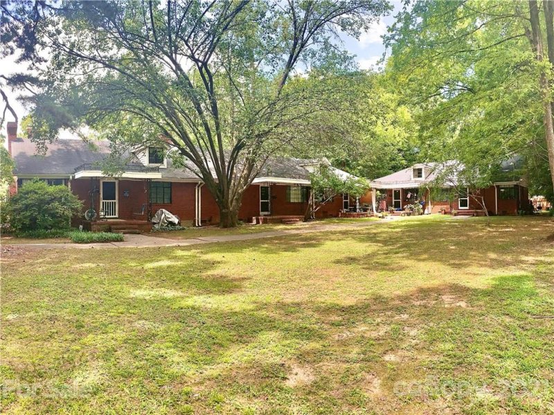 Property image 2 at 2601 Providence Road, Charlotte, NC 28211