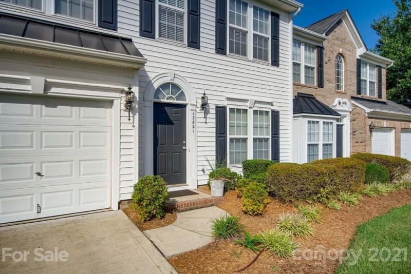 Property image 2 at 13621 Waterplace Lane, Charlotte, NC 28273