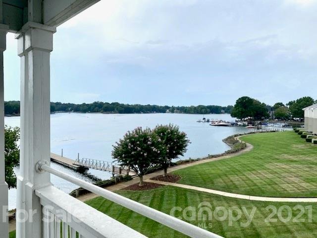 Property image 3 at 1342 Torrence Circle, Davidson, NC 28036