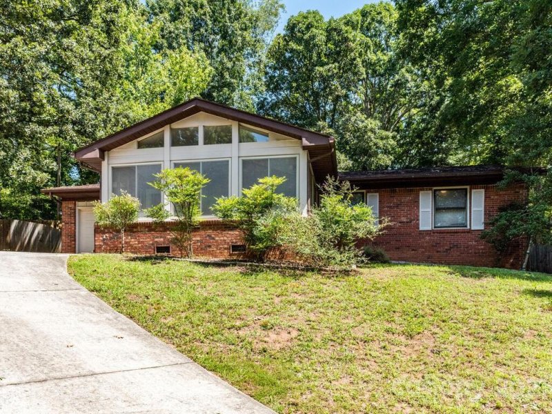 Property image 3 at 47 Evelake Drive, Asheville, NC 28806