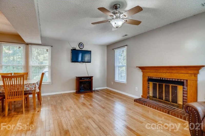 Property image 3 at 5932 Scots Bluff Drive, Charlotte, NC 28227