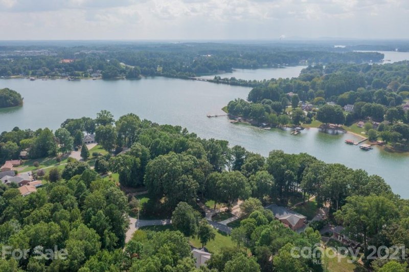 Property image 2 at 169 Morgan Bluff Road, Mooresville, NC 28117