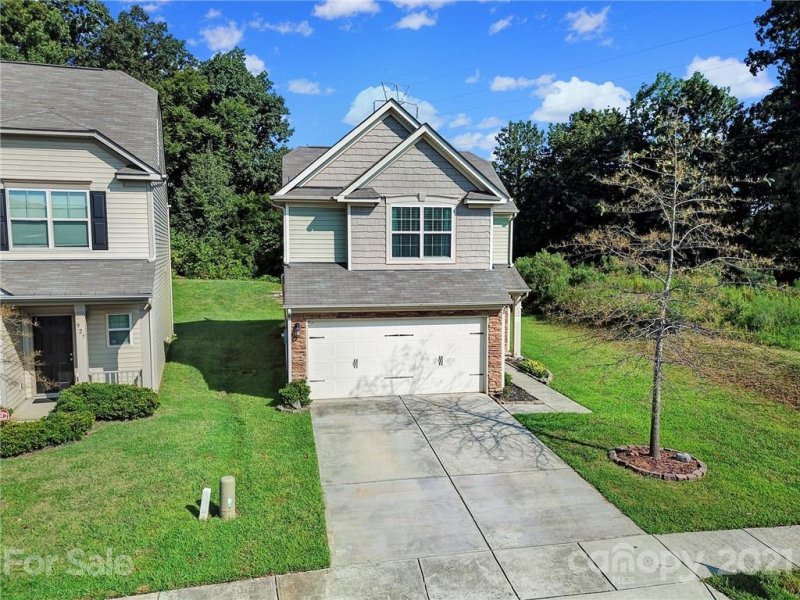 Property image 2 at 931 Rook Road, Charlotte, NC 28216