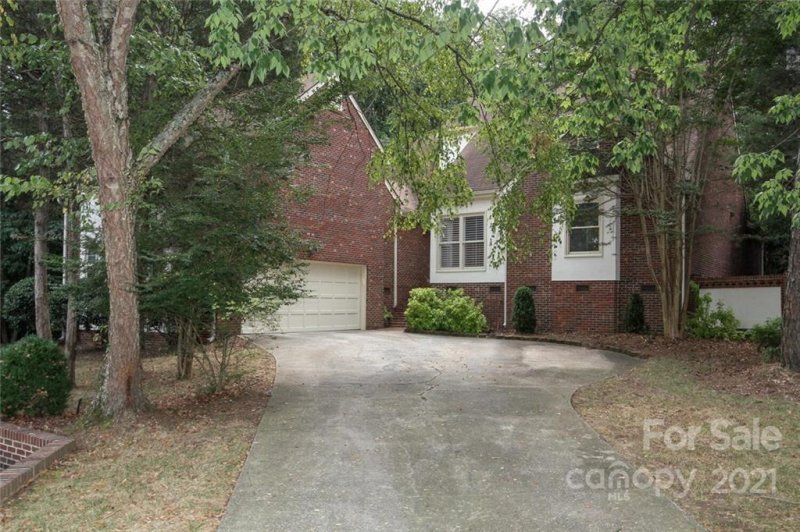 Property image 2 at 4909 Sanderson Lane, Charlotte, NC 28226
