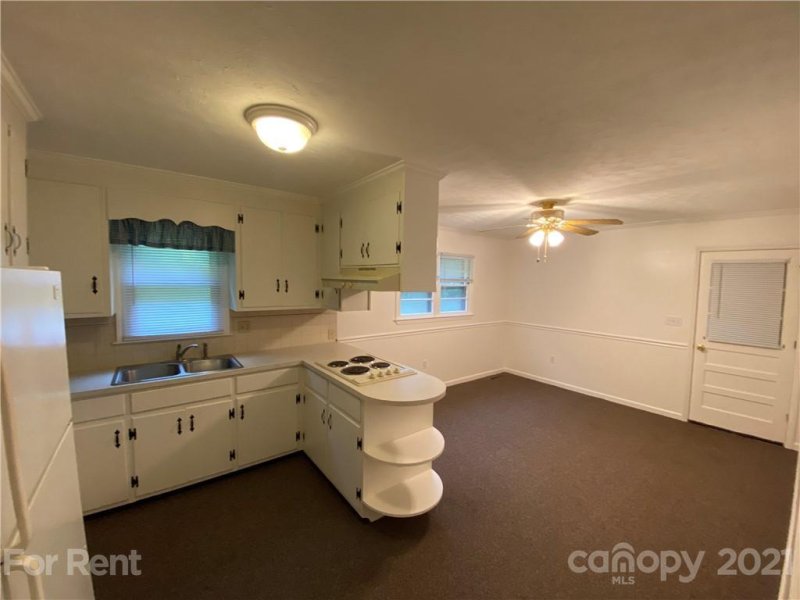 Property image 4 at 355 South Circle, Concord, NC 28027