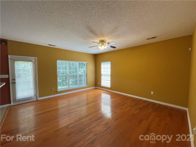 Property image 5 at 7222 Ravanna Drive, Charlotte, NC 28213