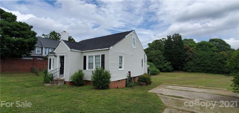 Property image 2 at 1110 S New Hope Road, Gastonia, NC 28054