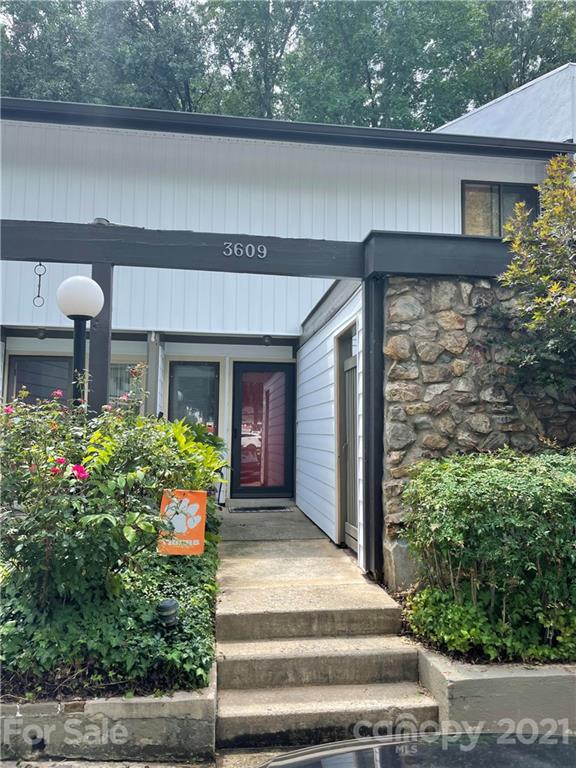 3609 Maple Glen Lane