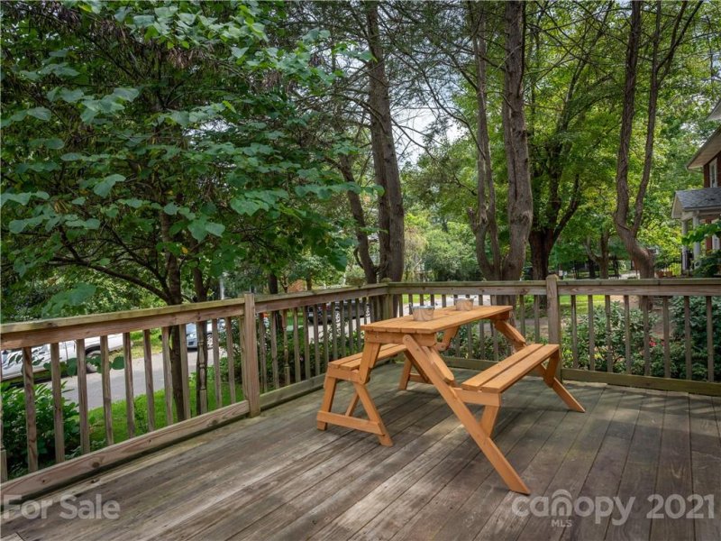 Property image 5 at 30 Brucemont Circle, Asheville, NC 28806