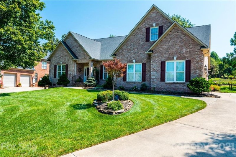 Property image 2 at 1192 Bugle Lane, Newton, NC 28658