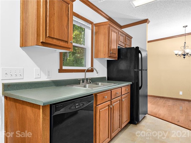 Property image 4 at 2 Bartlett Mountain Road, Asheville, NC 28805