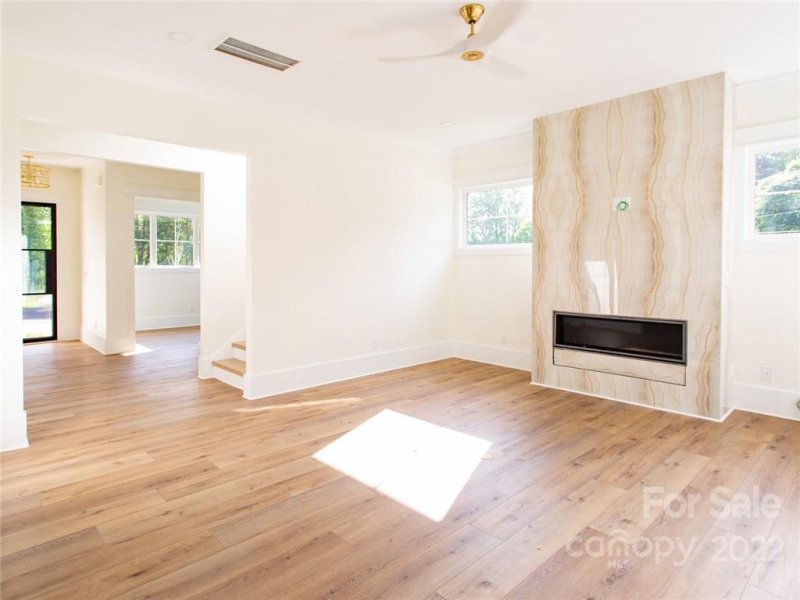 Property image 5 at 911 Laurel Creek Lane, Charlotte, NC 28211