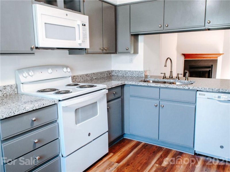 Property image 2 at 9618 Vinca Circle, Charlotte, NC 28213