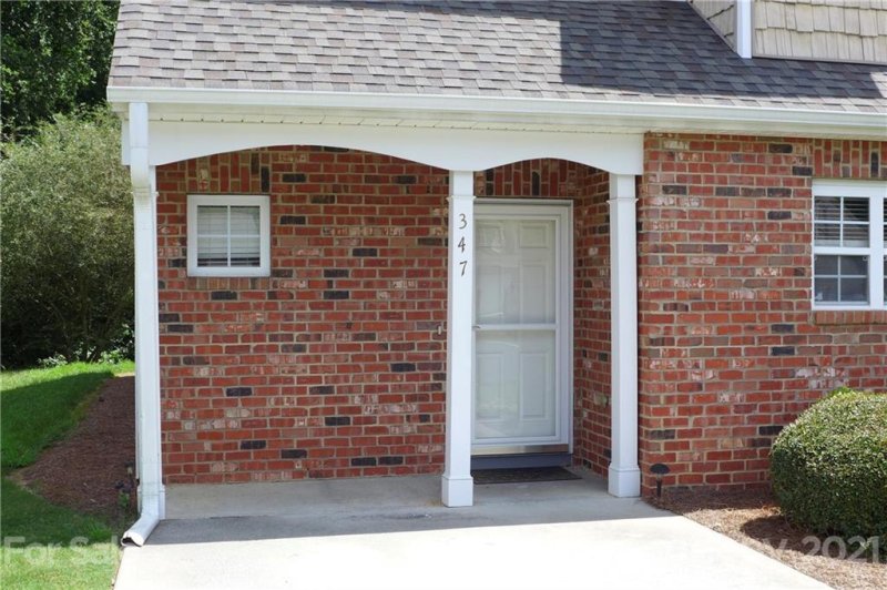 Property image 3 at 347 Valley Brook Lane, Concord, NC 28025