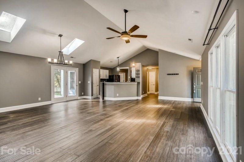 Property image 4 at 20325 Willow Pond Road, Cornelius, NC 28031