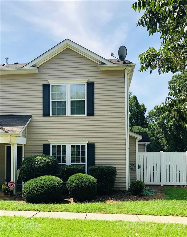 Property image 2 at 2619 Meadow Knoll Drive, Charlotte, NC 28269