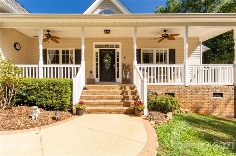 Property image 4 at 2014 Sunswept Lane, York, SC 29745