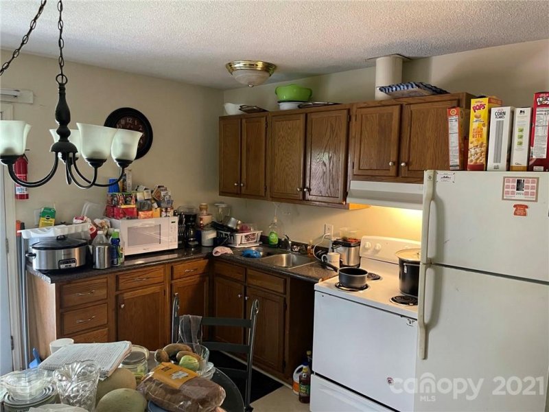 Property image 3 at 4723 Americana Avenue, Charlotte, NC 28215