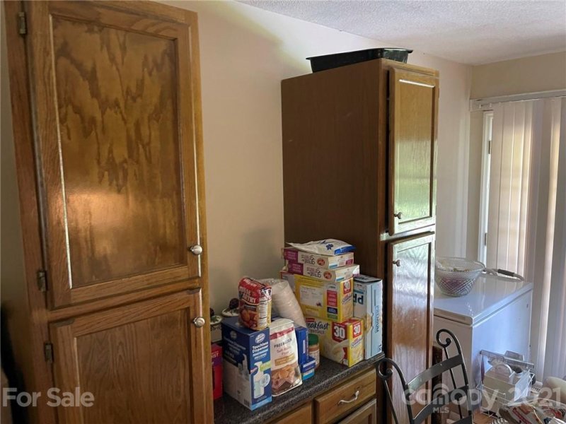 Property image 5 at 4723 Americana Avenue, Charlotte, NC 28215